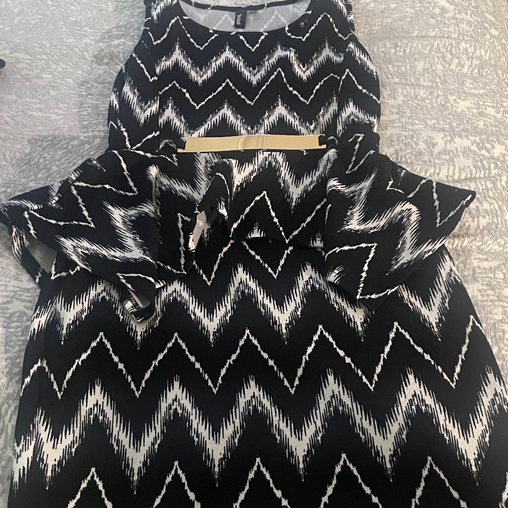 Black and White Zigzag Dress